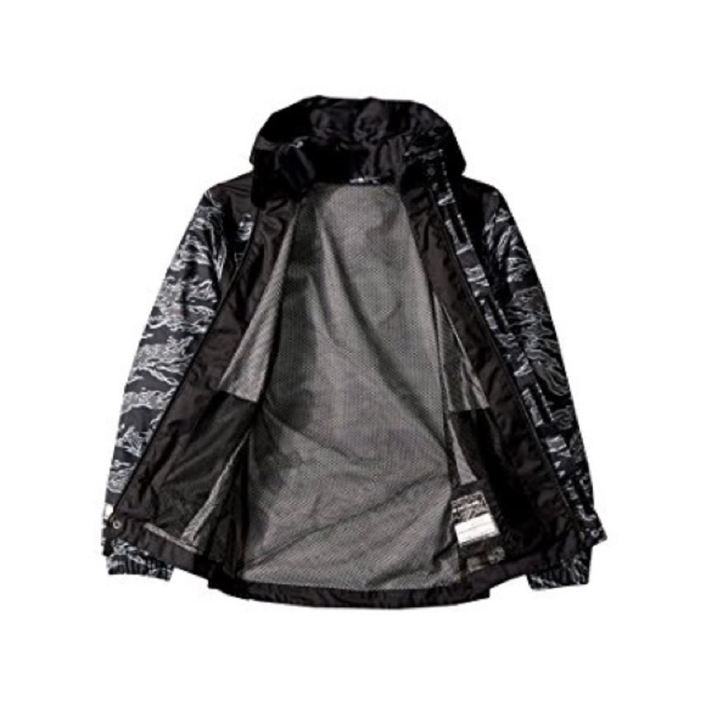 North Face Boys Black And Gray Patterned Jacket - image 8